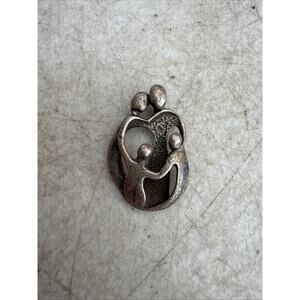 Signed CAROLYN POLLACK Sterling Silver FAMILY of FOUR Pendant